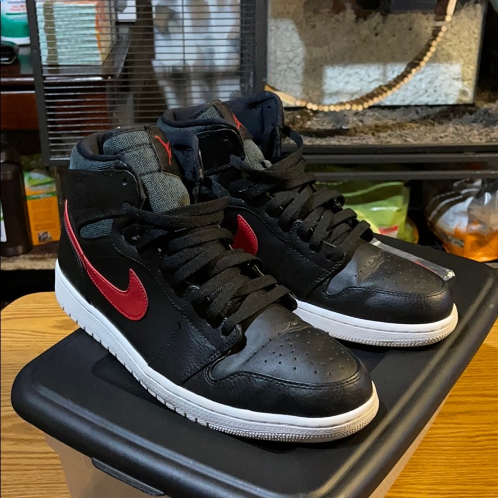 Air Jordan 1 Retro High - Picture 6 of 8